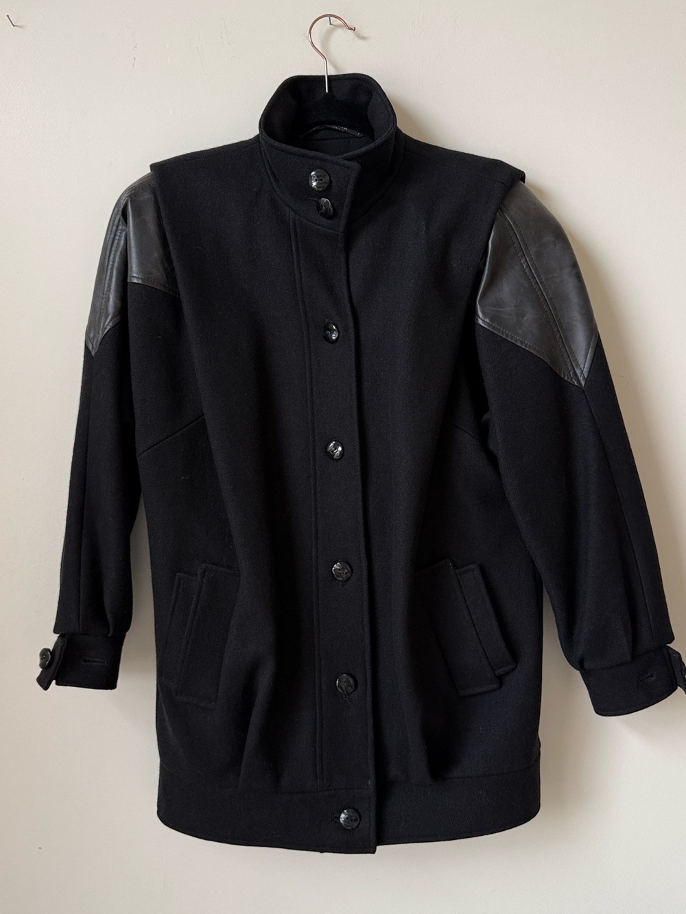 VINTAGE Collection Elegante wool coat with leather accent shoulders cocoon
